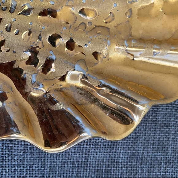 Dixon Art Studios | Weeping Gold | Pair of 2 Shell Dishes - Picture 6 of 12